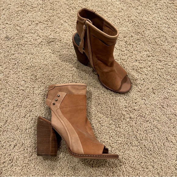 Dolce Vita NIKI Chestnut nubuck bootie with open toe - Size 8 - Picture 1 of 11